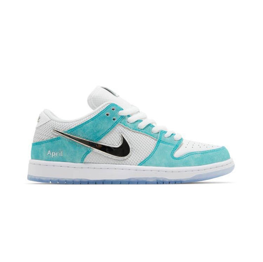 Nike SB Dunk Low "April"